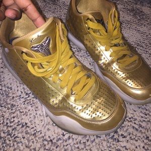 All gold Kobe 9 elites