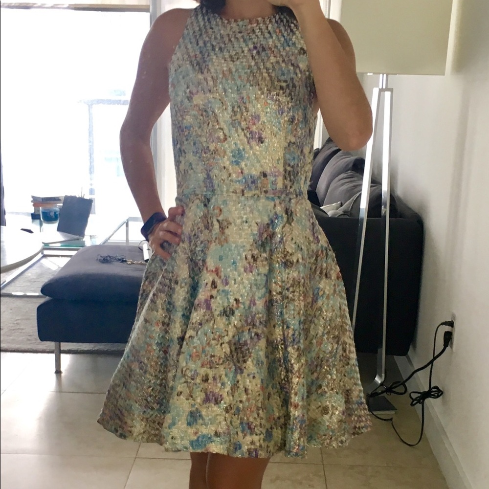 Dress - Picture 2 of 4