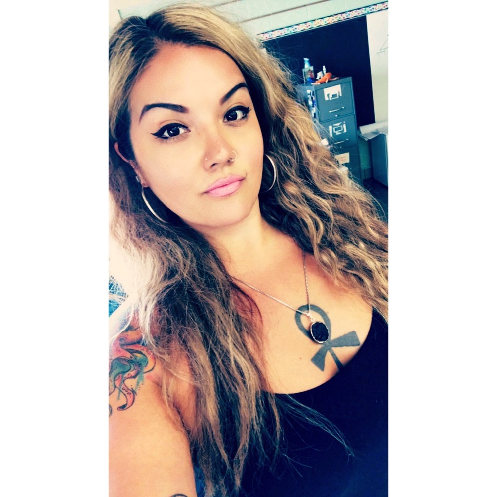 Meet your Posher, Mica