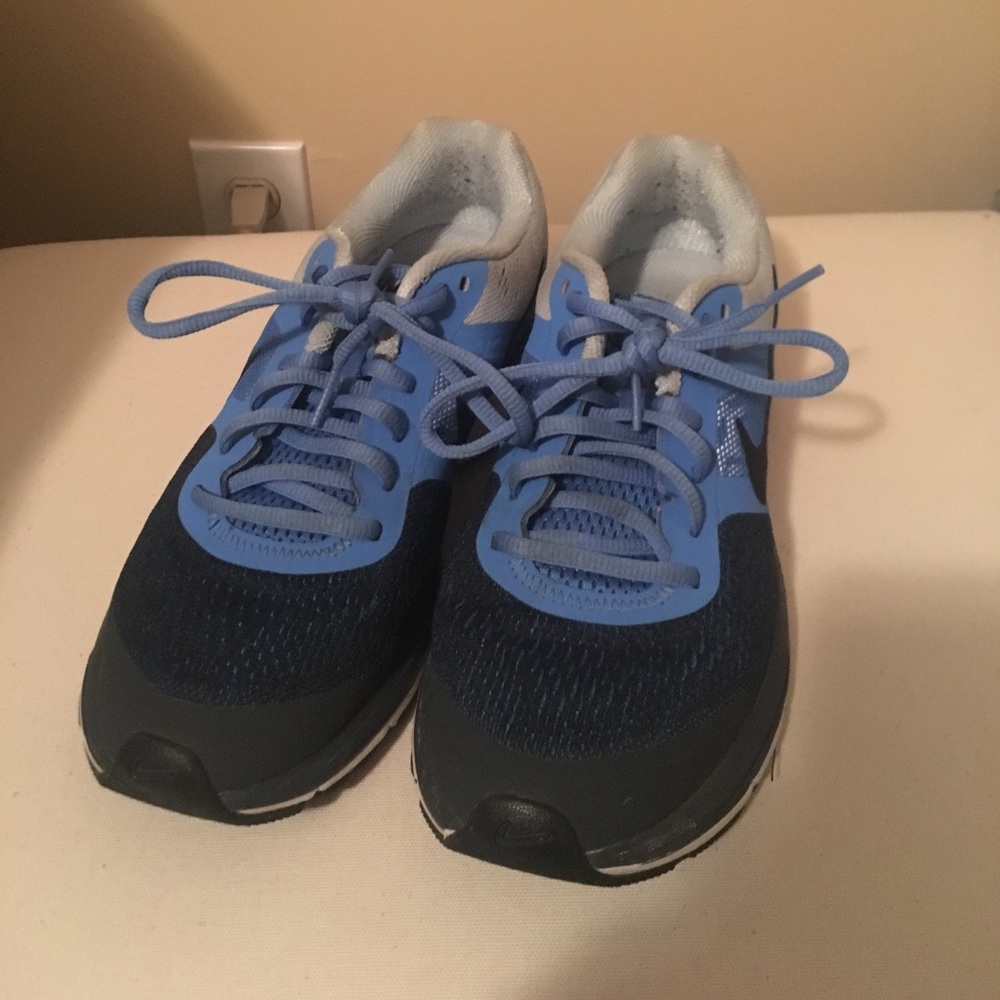 Used Nike Sneakers