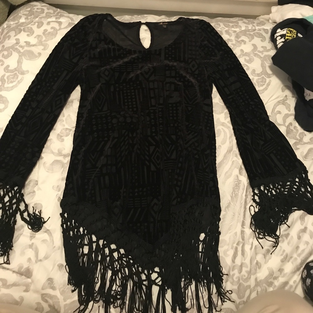 Black printed top with fridge on edges