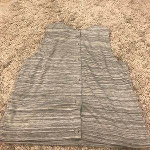 Gap tank with button down back, gray color size lg
