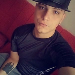 Meet your Posher, Dayan