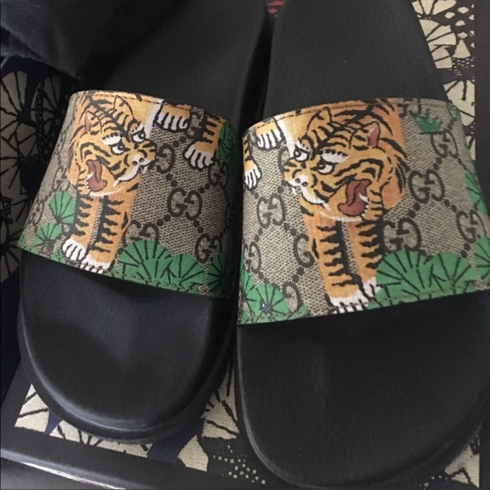 AUTHENTIC Gucci Tiger TREK slide women's 8