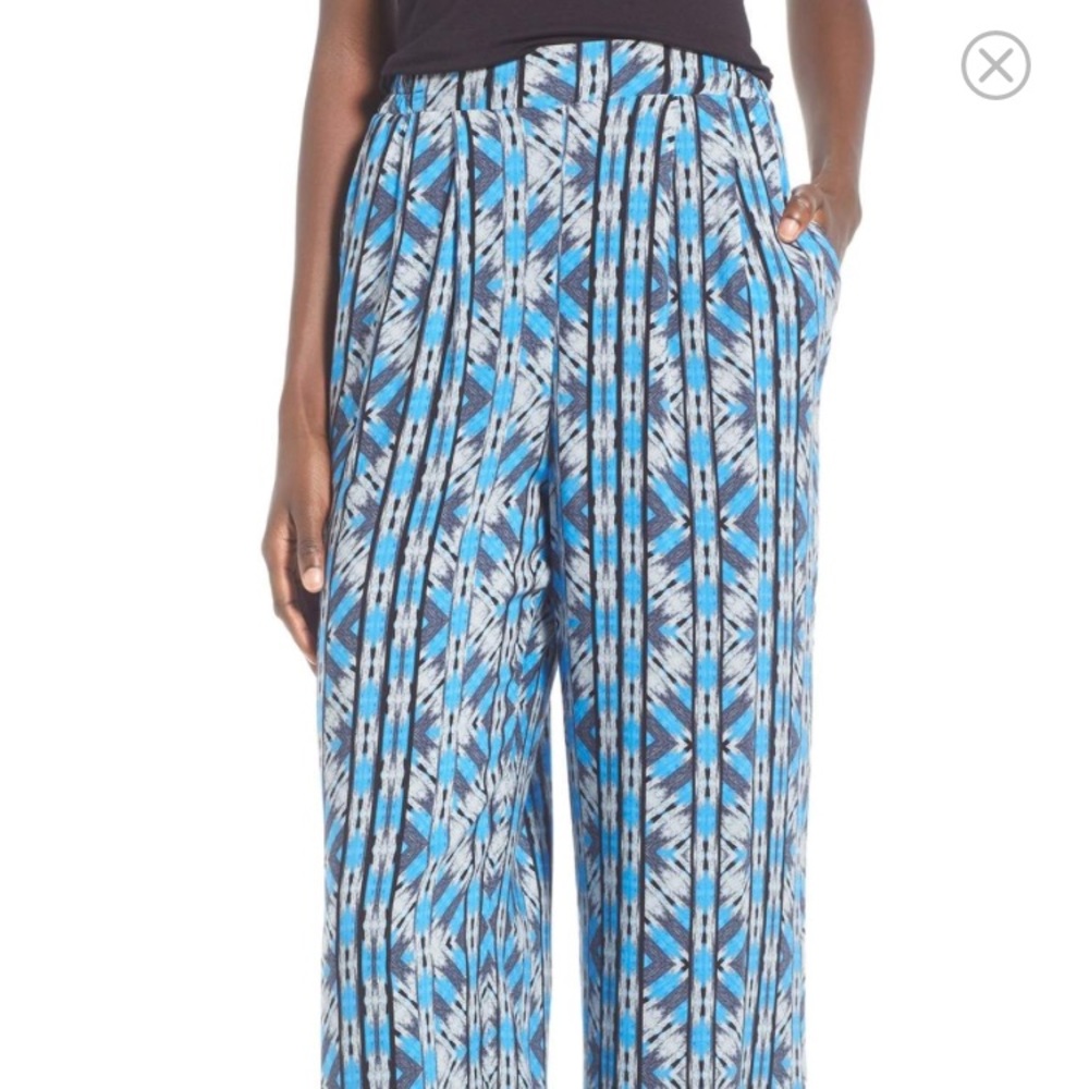 ASTR Wide Leg Print Pants