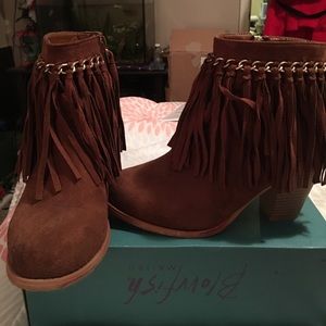 Frayed ankle boots