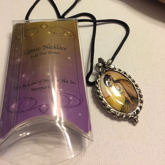 Fairy cameo pendant choker New in package - Picture 4 of 4