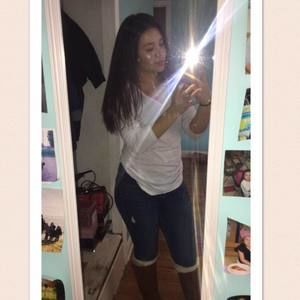 Meet your Posher, Daniela