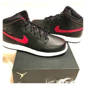 AIr Jordan 1 MID - BOYS' GRADE SCHOOL SIZE 7