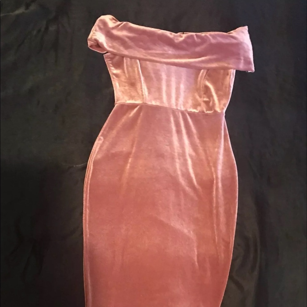 Off The Shoulder Velvet pink dress NWT