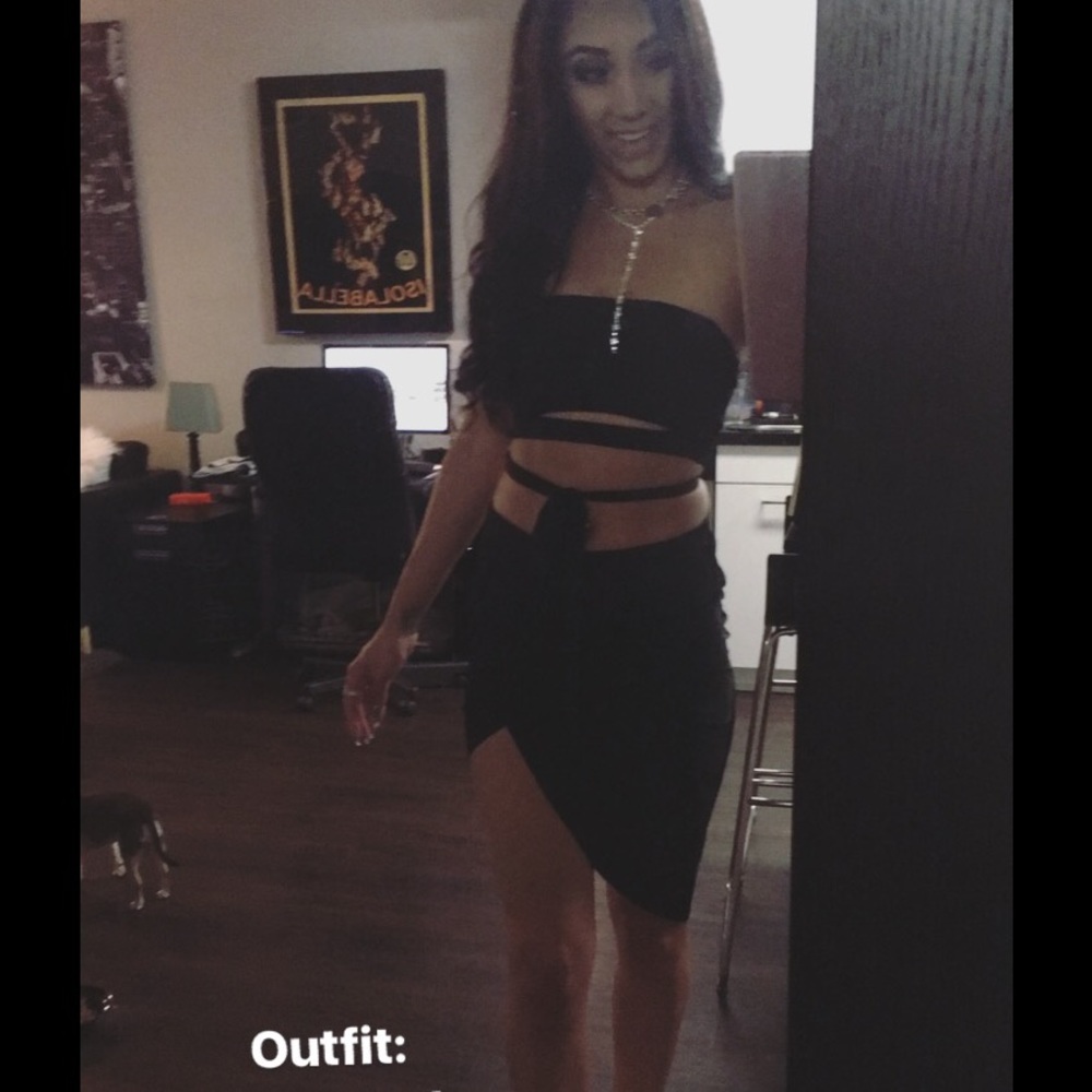 Two piece black outfit - Picture 2 of 2