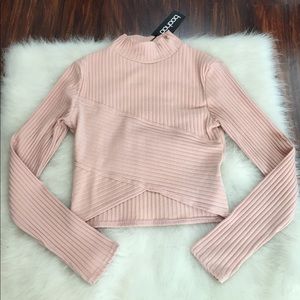 NWT boohoo knit ribbed Crop mock neck top