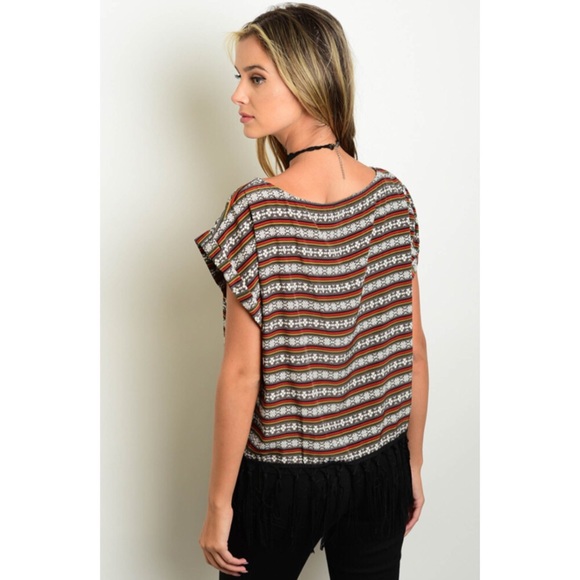 5🌟Wine Boho Short Sleeve Fringe Top - Picture 3 of 4