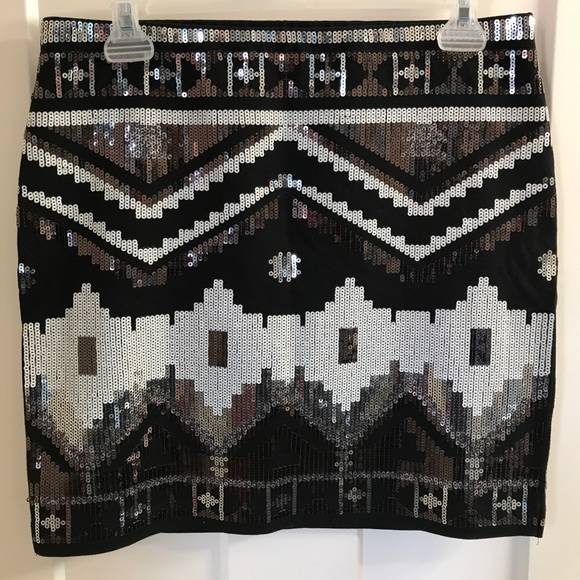 Express sequin Mini Skirt - Picture 2 of 3