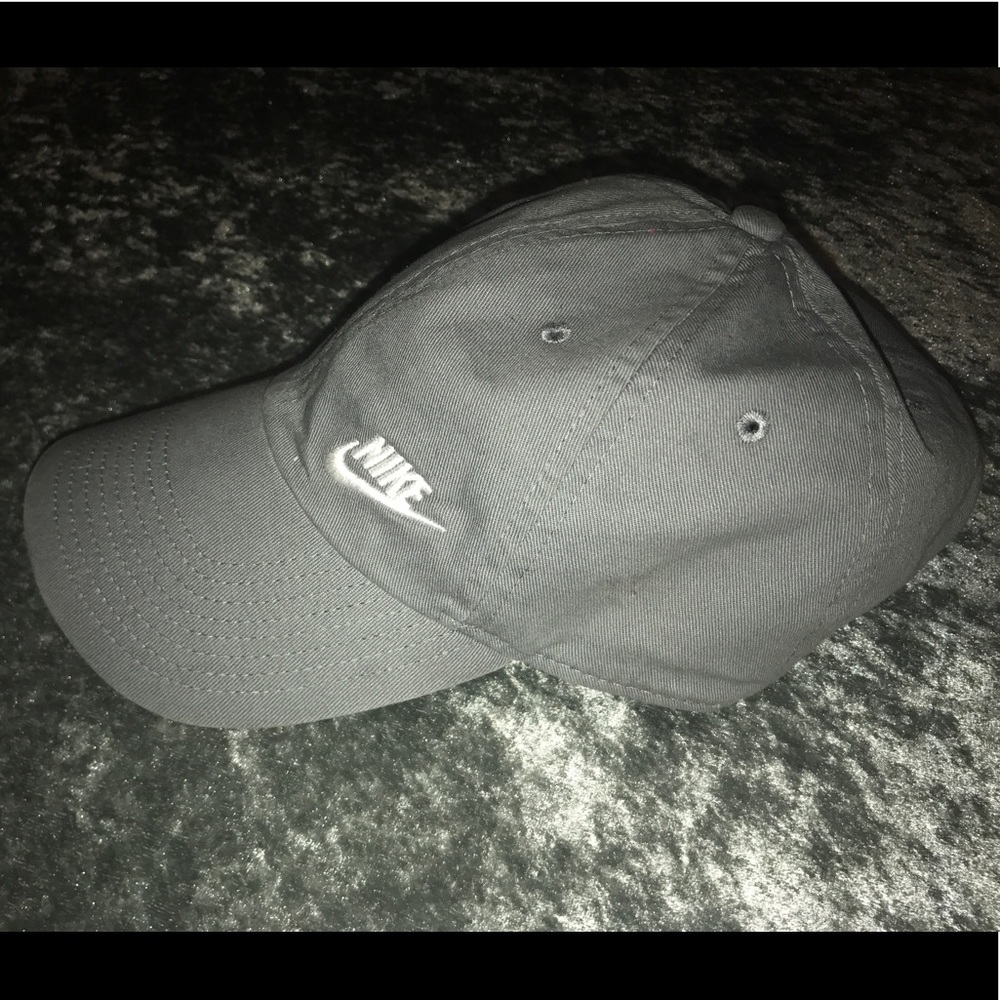 Grey Nike hat 🔥😍