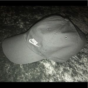 Grey Nike hat 🔥😍