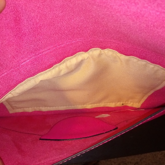 ♦️***SOLD***♦️Pink & Gold Purse w/Earrings - Picture 2 of 3