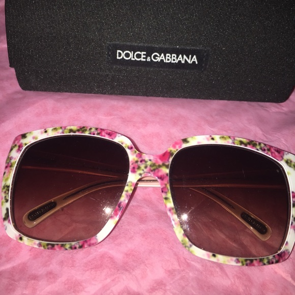 Dolce and Gabbana sunglasses main image 4