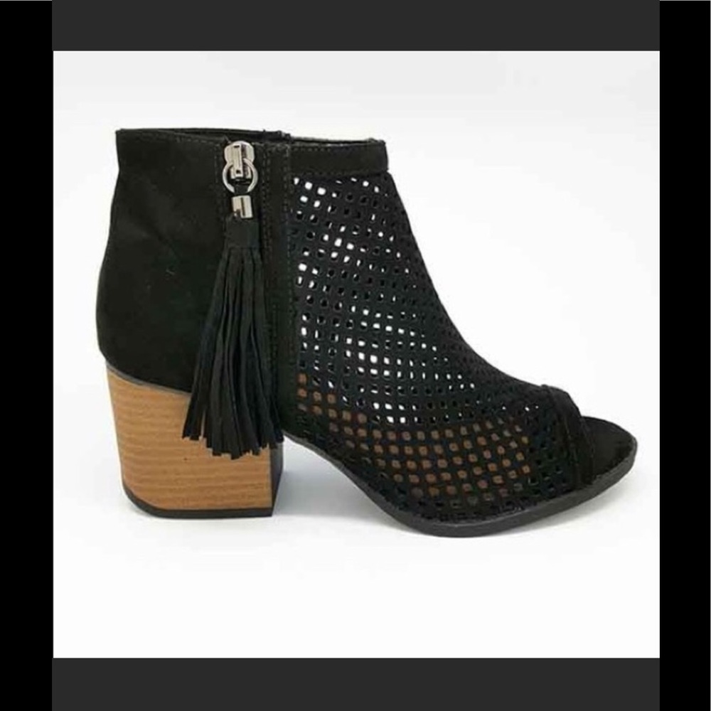 Peep Toe Tassle Bootie. - Picture 4 of 4