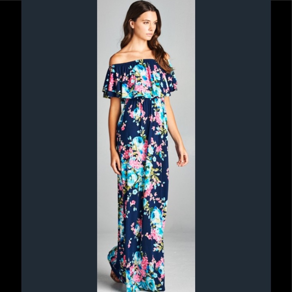 SALE ❤️☀️❤️☀️Off the shoulder maxi dress