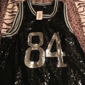 Forever 21 Sequin Top Black & Silver Fully lined
