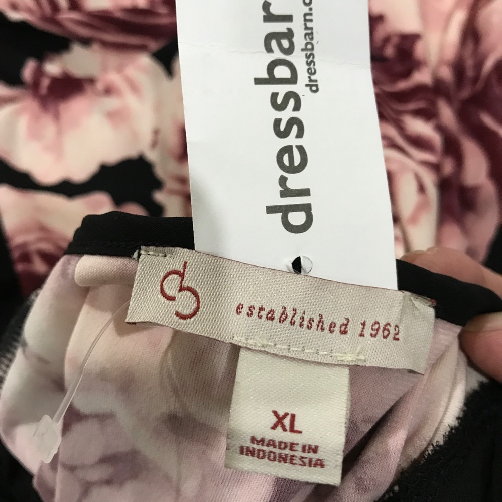 Dress barn, - Picture 3 of 6