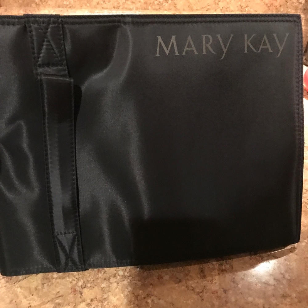 Travel roll up makeup bag