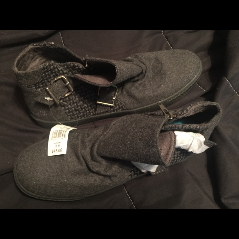 Blowfish size 11 wool ankle booties