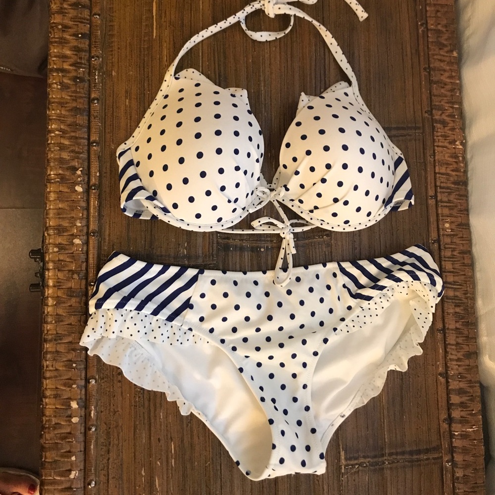 Victoria's Secret polka dot/stripe bikini set!