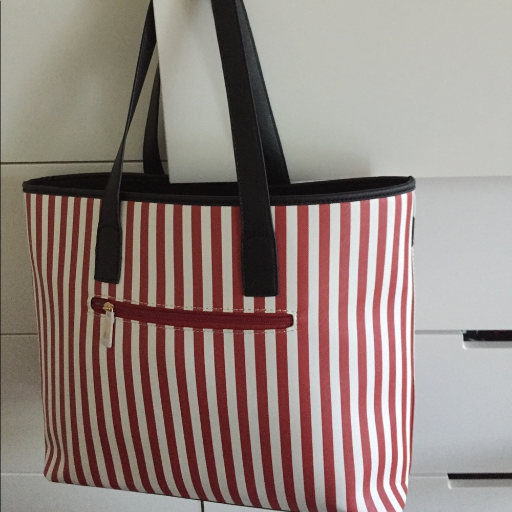 Purse - Picture 2 of 3