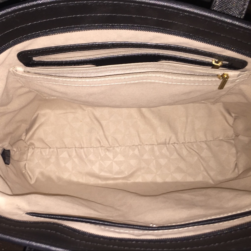 Purse - Picture 3 of 3