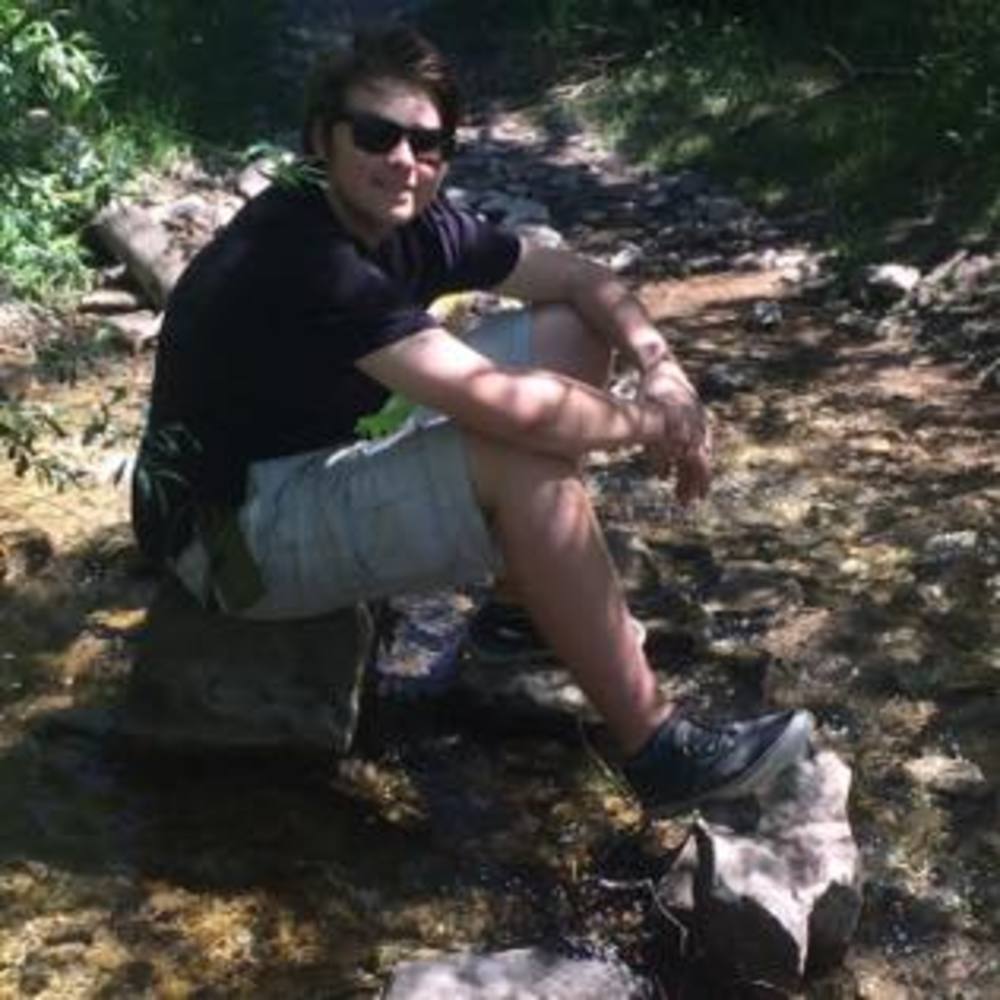 Meet your Posher, Cameron