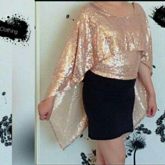 Shiny CropTop - Picture 2 of 2