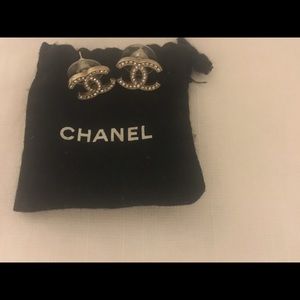 authentic Chanel Crystal light gold earrings
