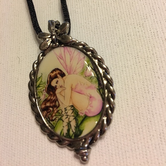 Fairy cameo pewter pendant New in package - Picture 2 of 4