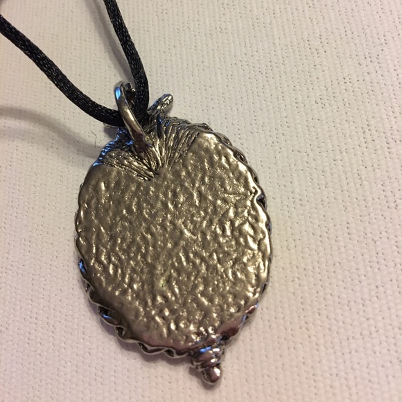 Fairy cameo pewter pendant New in package - Picture 3 of 4