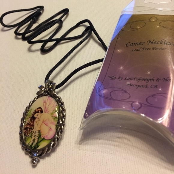 Fairy cameo pewter pendant New in package - Picture 4 of 4