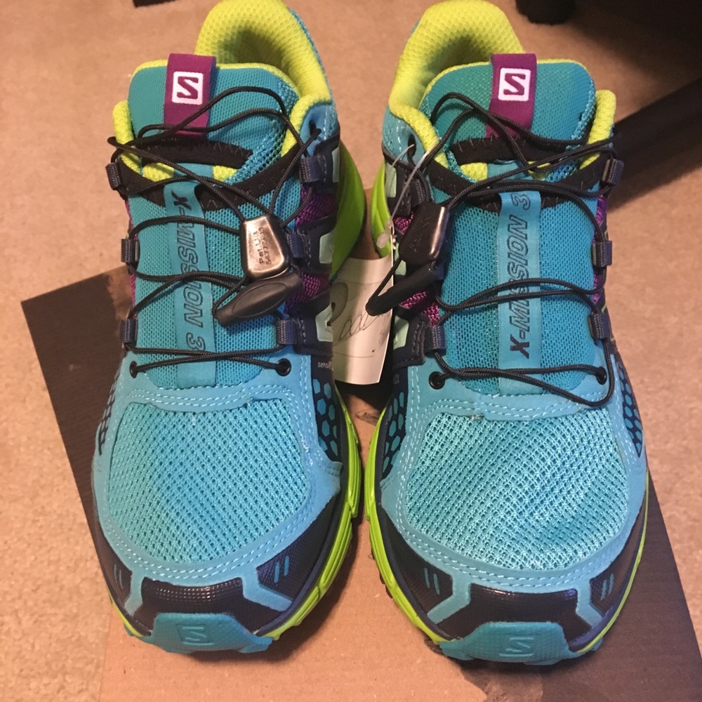NEW Salomon running shoes size 7.5 M
