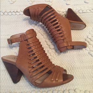 Vince Camuto Effel - Size 7