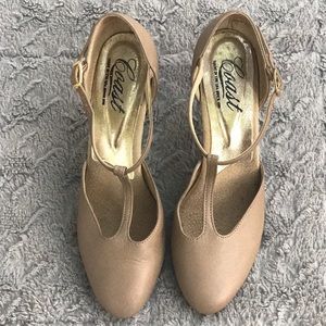 Vintage Mary Jane Leather Pumps by Coast 6.5