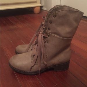 Baretraps boots with faux fur lining