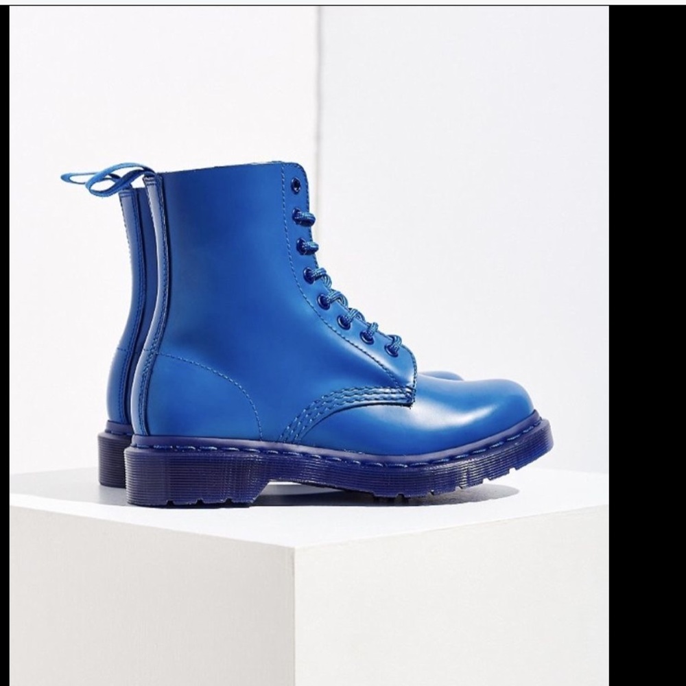 Urban Outfitters Dr Martens Leather LaceUp Boot 37 - Picture 3 of 7