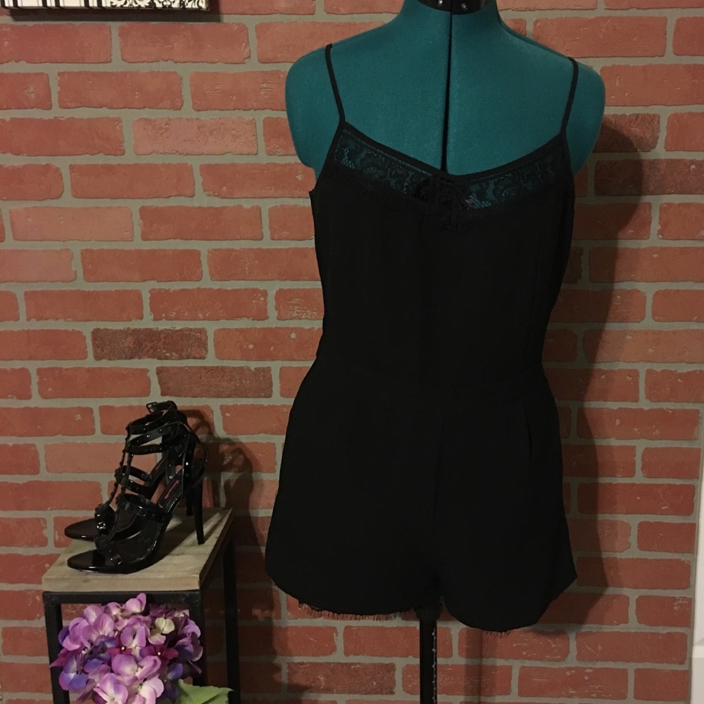 XXI Black Sleeveless Romper