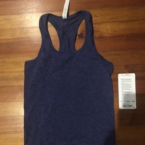 Lululemon tank size 4