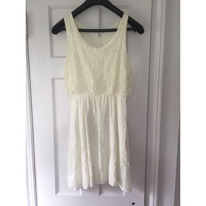 White Delia's dress