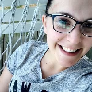 Meet your Posher, Kendra