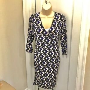 New Art Deco v-neck, 3/4 sleeve dress