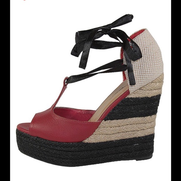 ✨Zee✨ - Picture 2 of 3