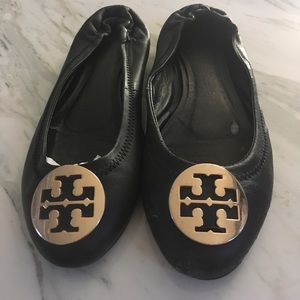 Tory Burch Reva leather flats with gold logo ❤