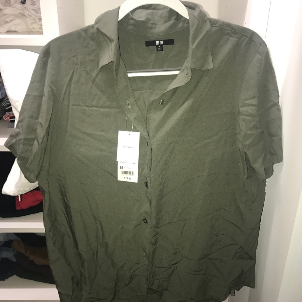 Uniqlo Collared Button Down Shirt